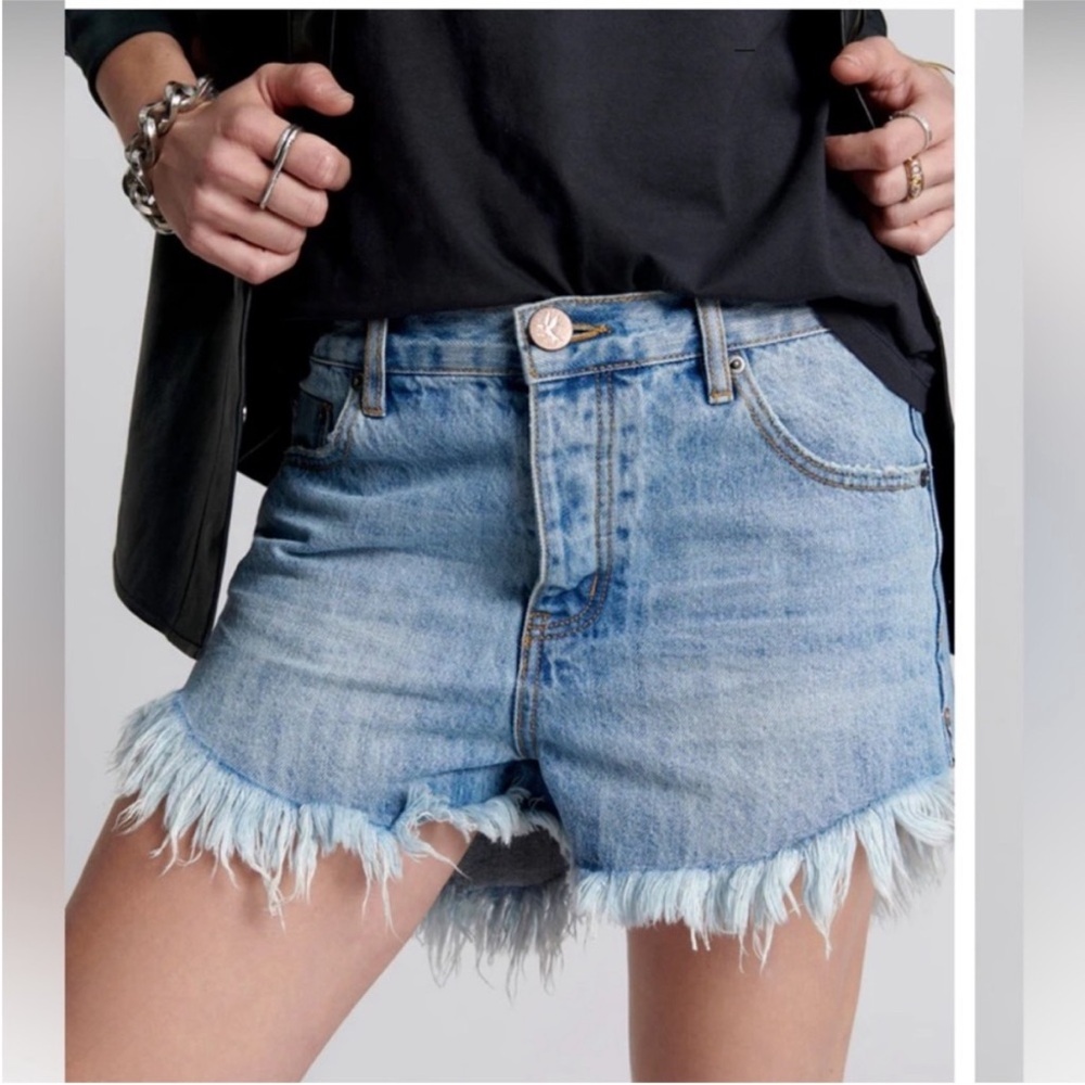 One Teaspoon Outlaws Fray Denim Short